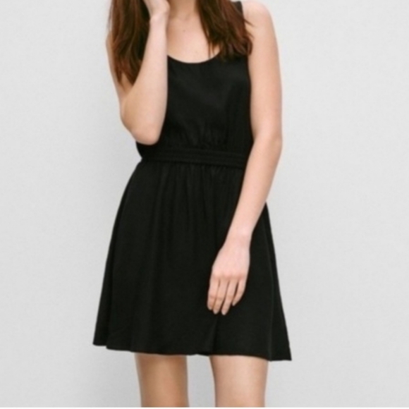 Aritzia | Talula Summer Dress - Picture 6 of 6